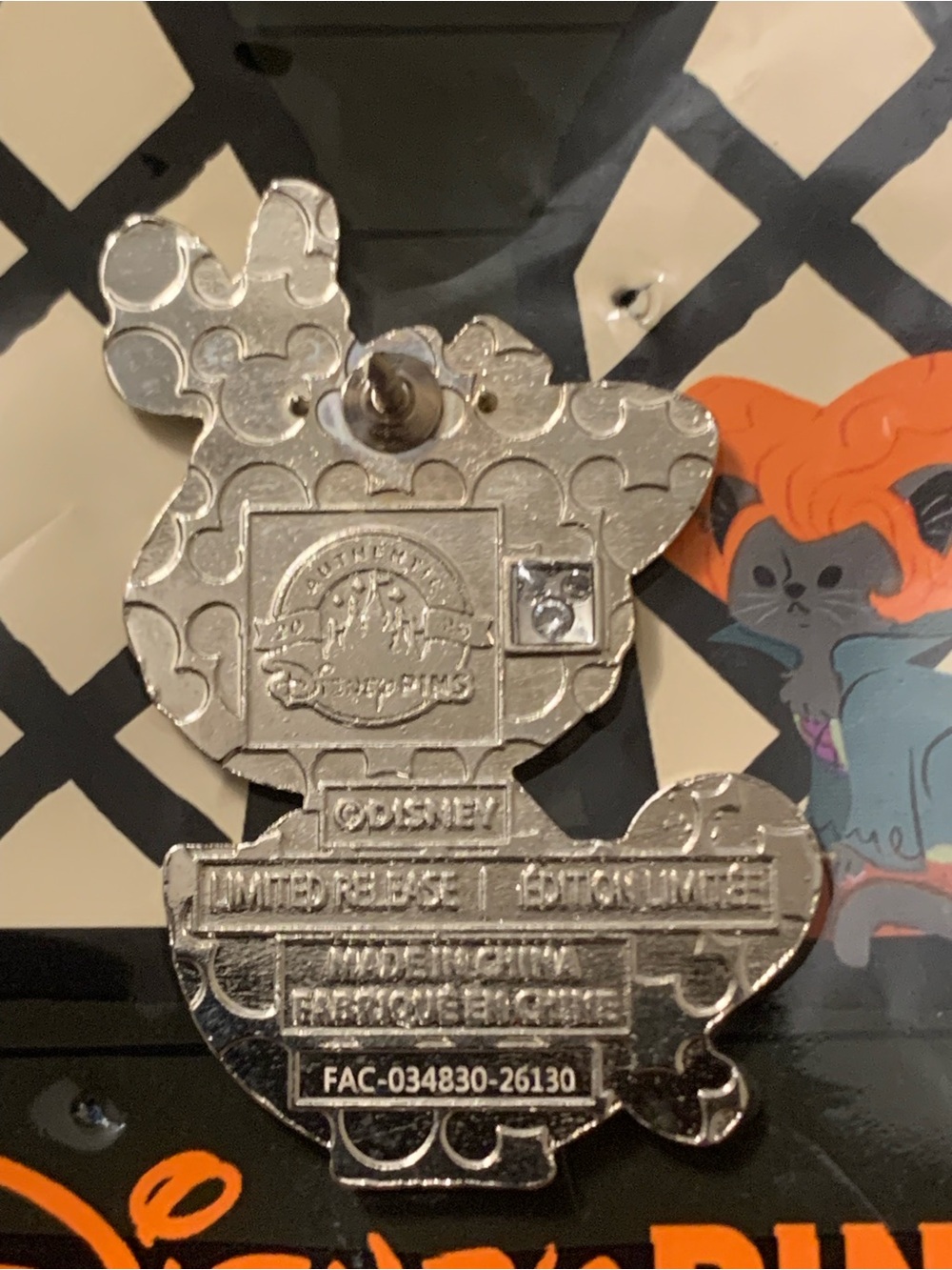 Disney Parks 2026 Cats & Dogs Halloween Costume LR Mystery Pin Full Set - Picture 14 of 16